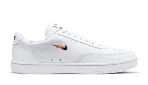נעלי Nike Court